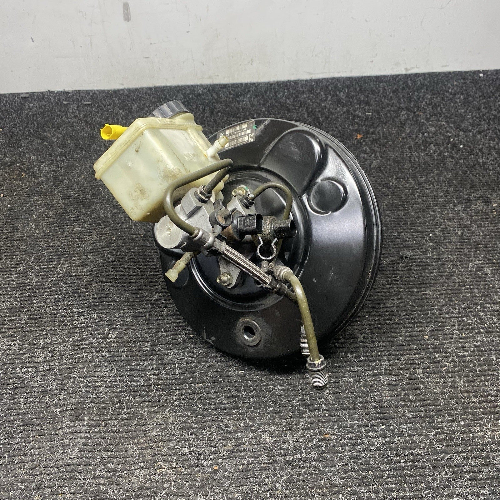☑️ 03-08 BMW Z4 E85 E86 Brake Booster Master Cylinder Reservoir OEM 6756800