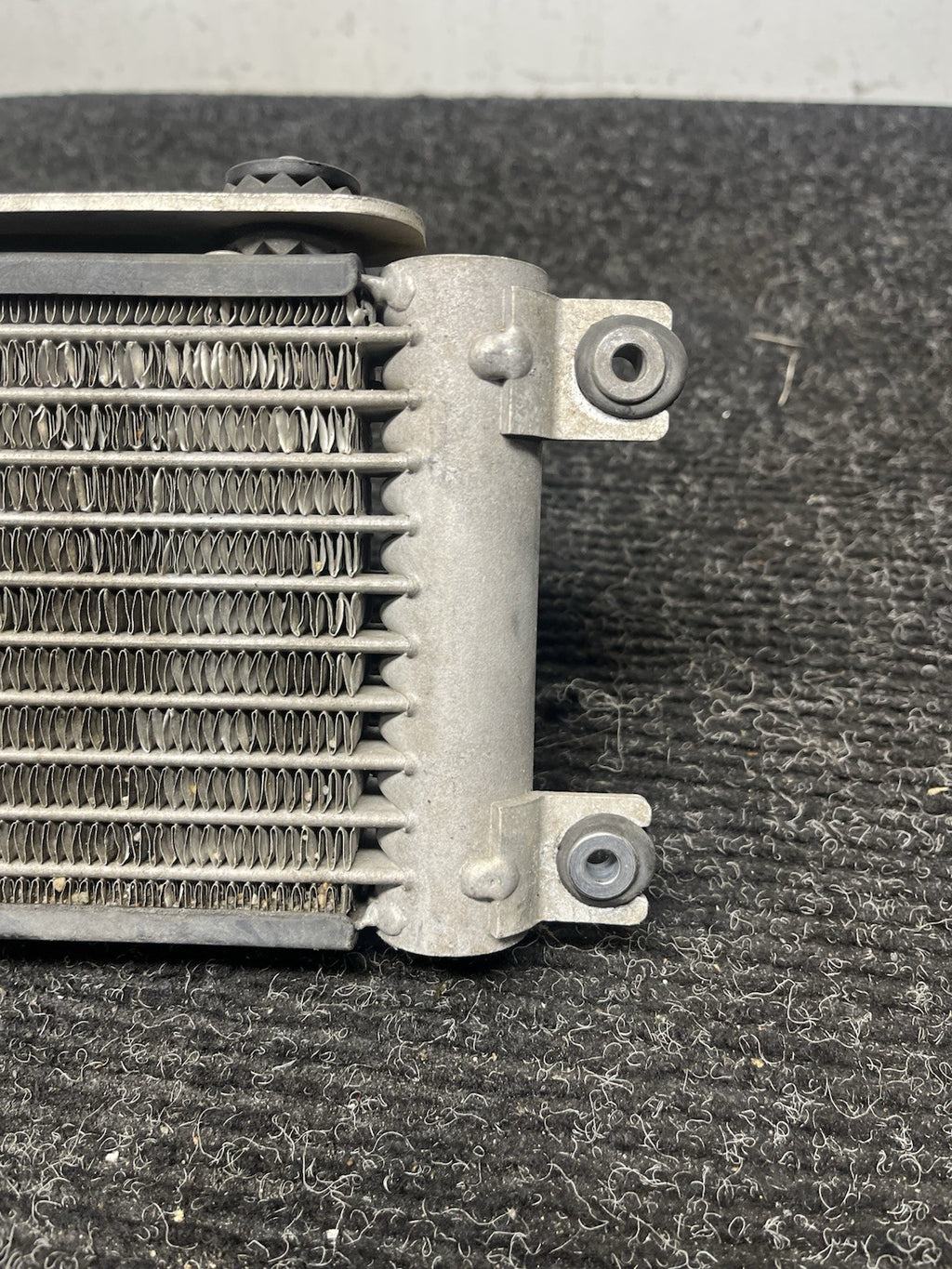 ☑️ 08-13 BMW E90 E92 E93 M3 OEM Right Passenger Engine Oil Cooler Radiator
