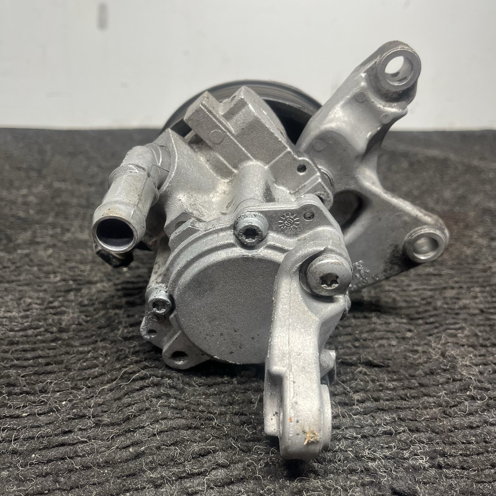 ☑️ 07-10 BMW E82 E88 E90 E92 E93 135i 335i N54 Hydraulic Power Steering Pump OEM