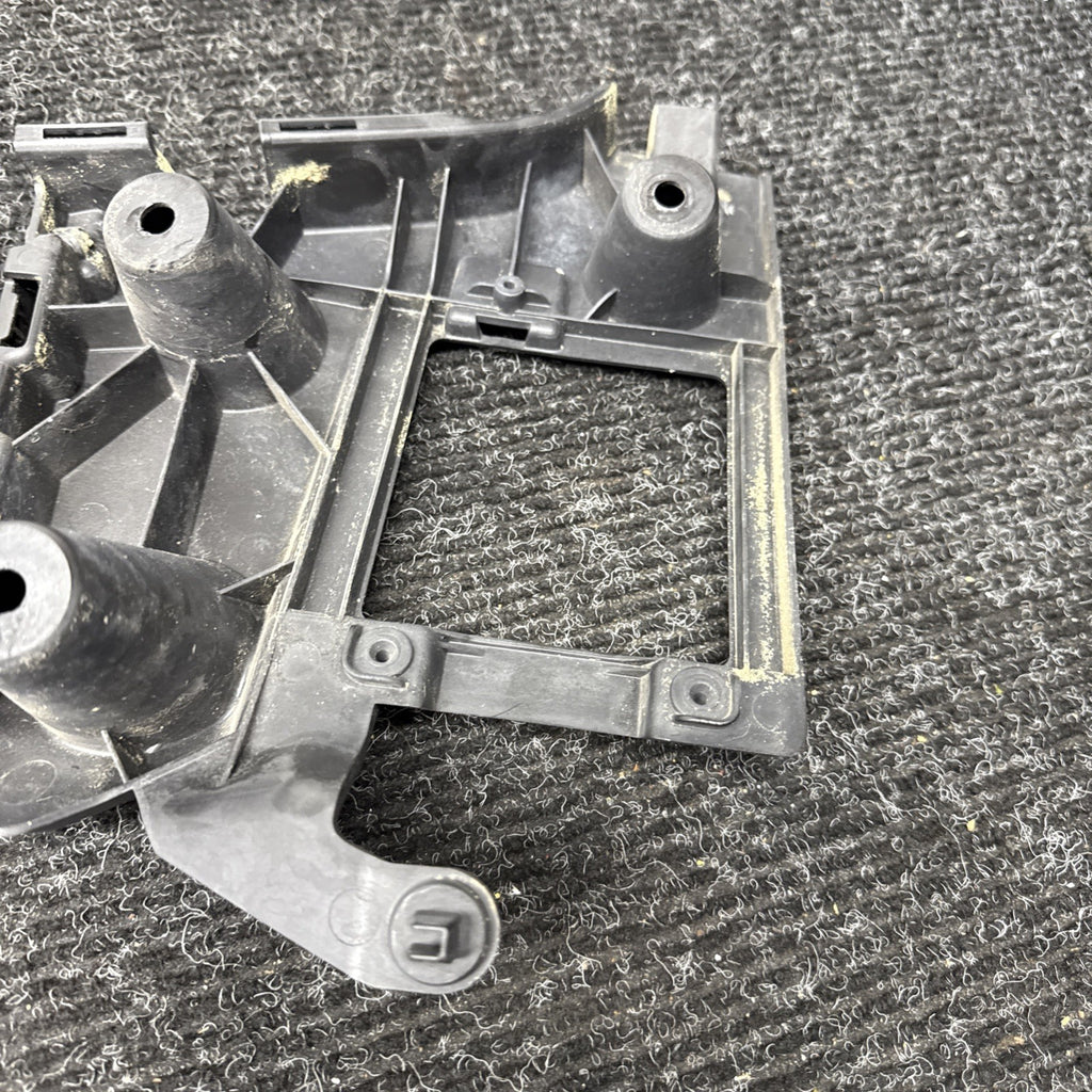 ☑️ 2012-2018 AUDI A6 C7 REAR BUMPER RIGHT SIDE UPPER GUIDE SUPPORT BRACKET OEM