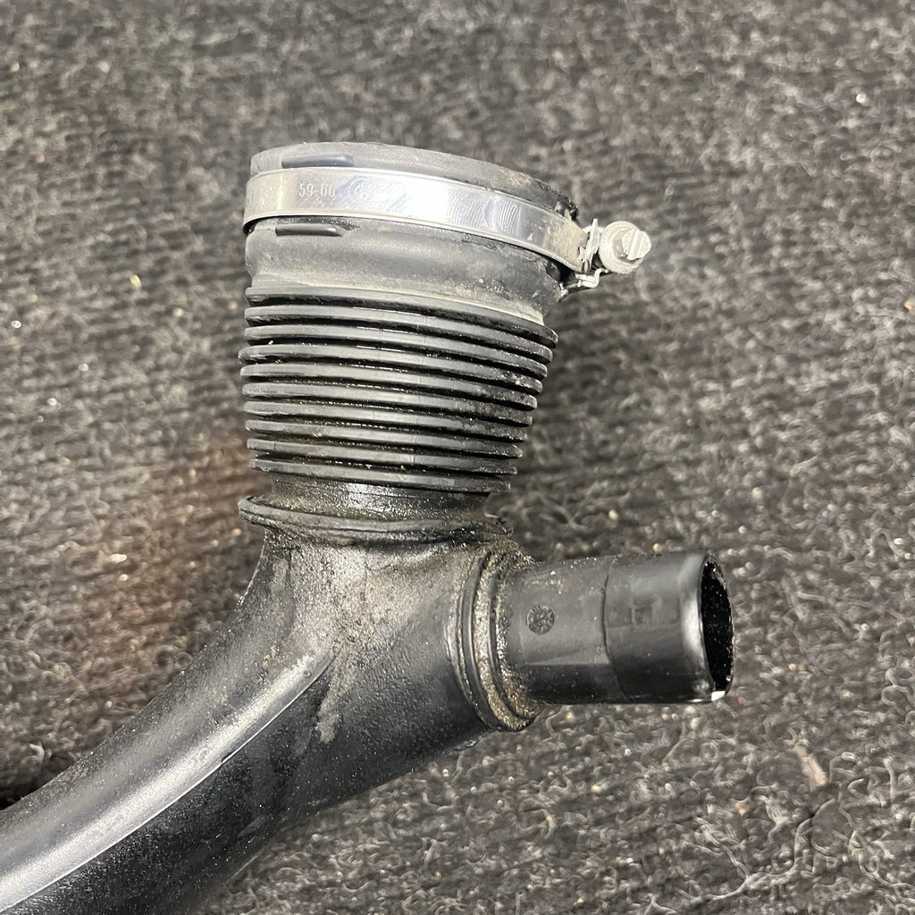☑️ 07-13 BMW E82 E90 E92 E60 E61 N54 Engine Turbo Air Induction Duct Hose OEM