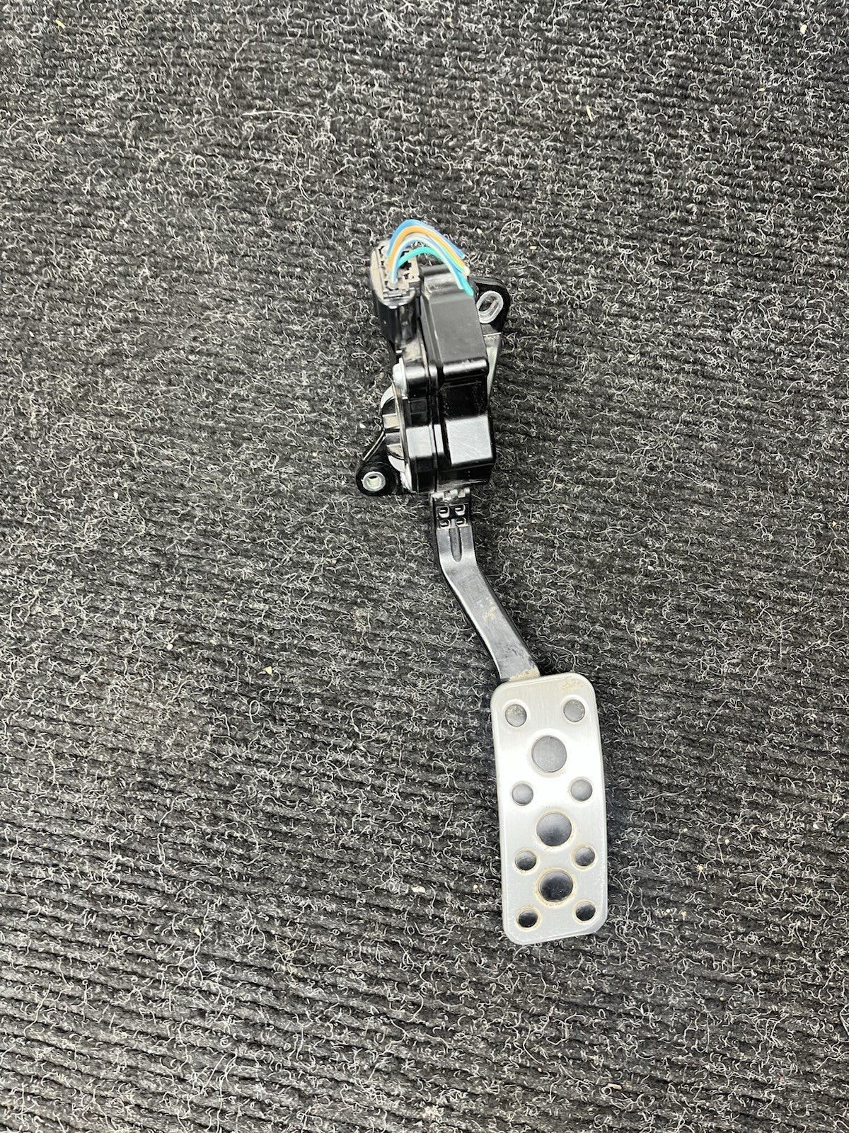 ☑️ 2015-2021 Subaru WRX STI Accelerator Pedal OEM LU93