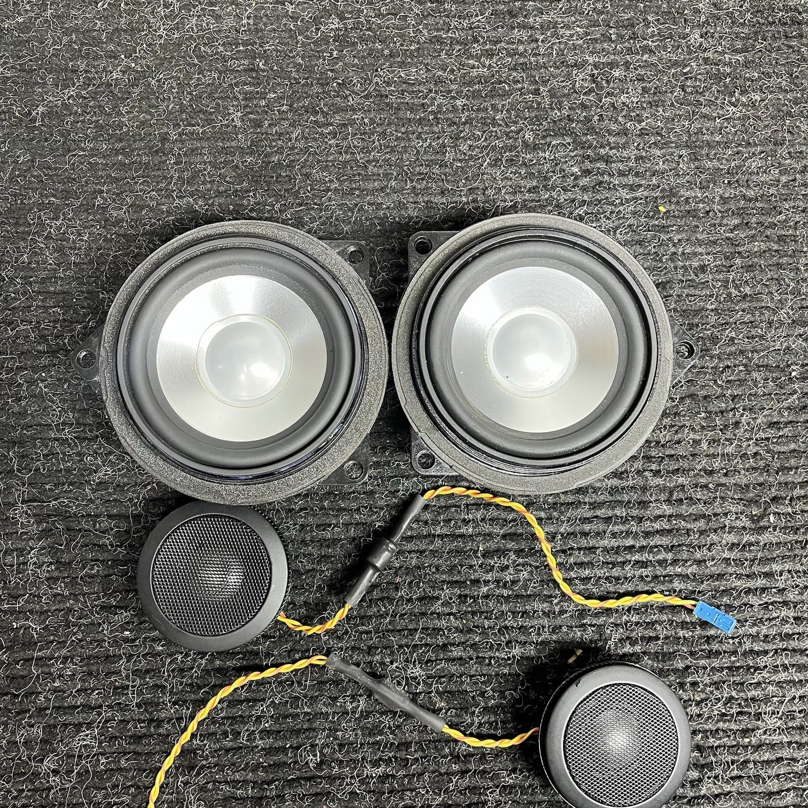 ☑️ OEM BMW E88 135 Audio Professional Sound Speakers Logic 7 L7 Harman Kardon