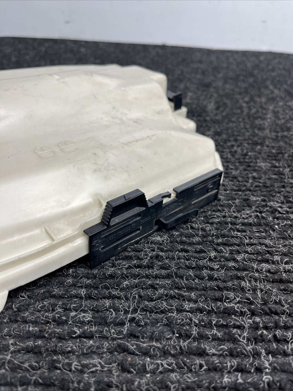 ☑️ BMW E88 E82 E90 E92 E84 DME ECU Electronic Computer Box Top Cover Housing OEM