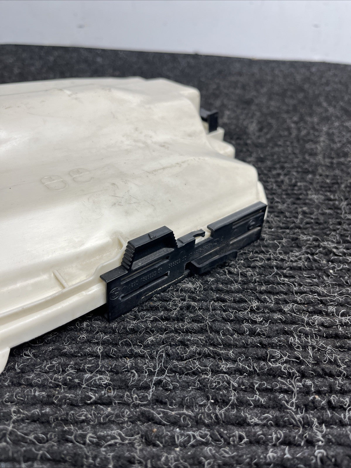 ☑️ BMW E88 E82 E90 E92 E84 DME ECU Electronic Computer Box Top Cover Housing OEM