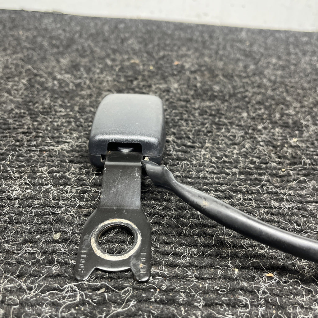☑️ 13-20 SUBARU BRZ - PASSENGER RIGHT FRONT SEAT BELT CLIP BUCKLE - OEM