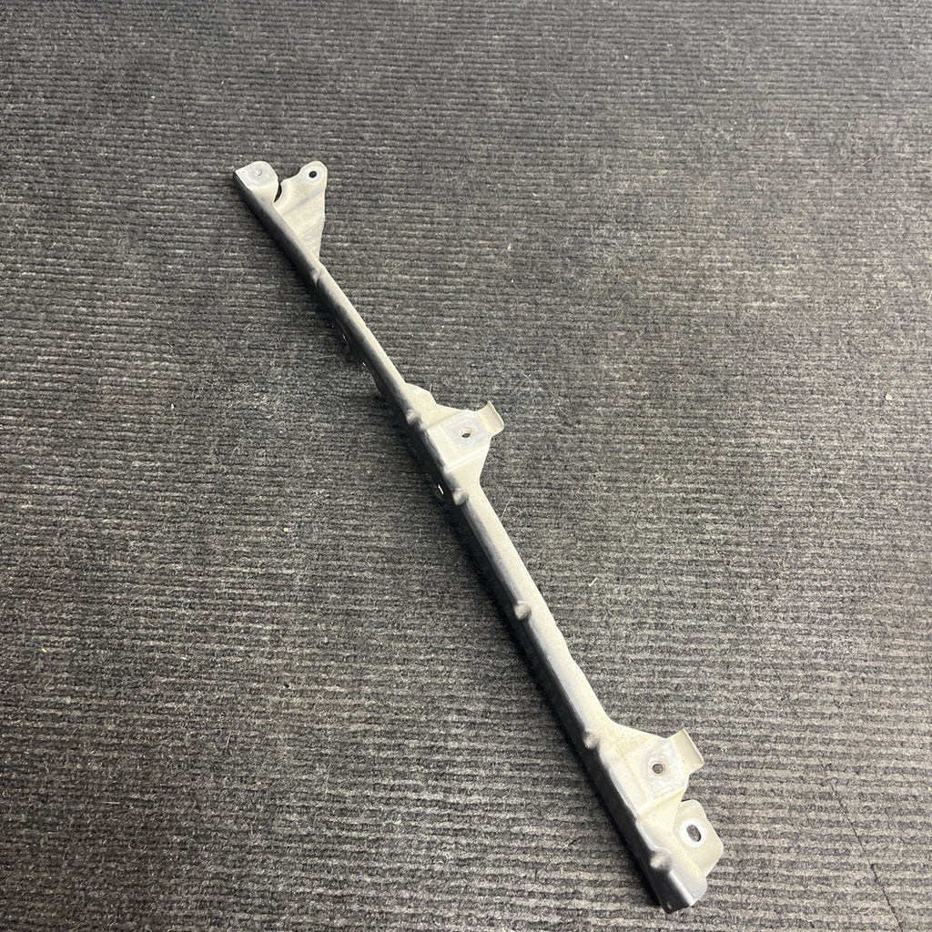 ☑️ 2013-19 Scion FRS Subaru BRZ 86 Front RH Right Side Fender Bracket OEM