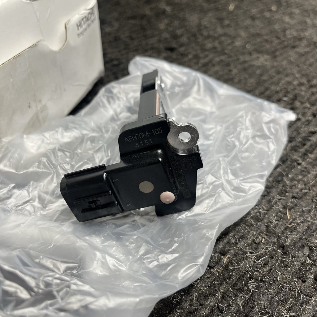 ☑️ Mass Air Flow Sensor Hitachi MAF0124