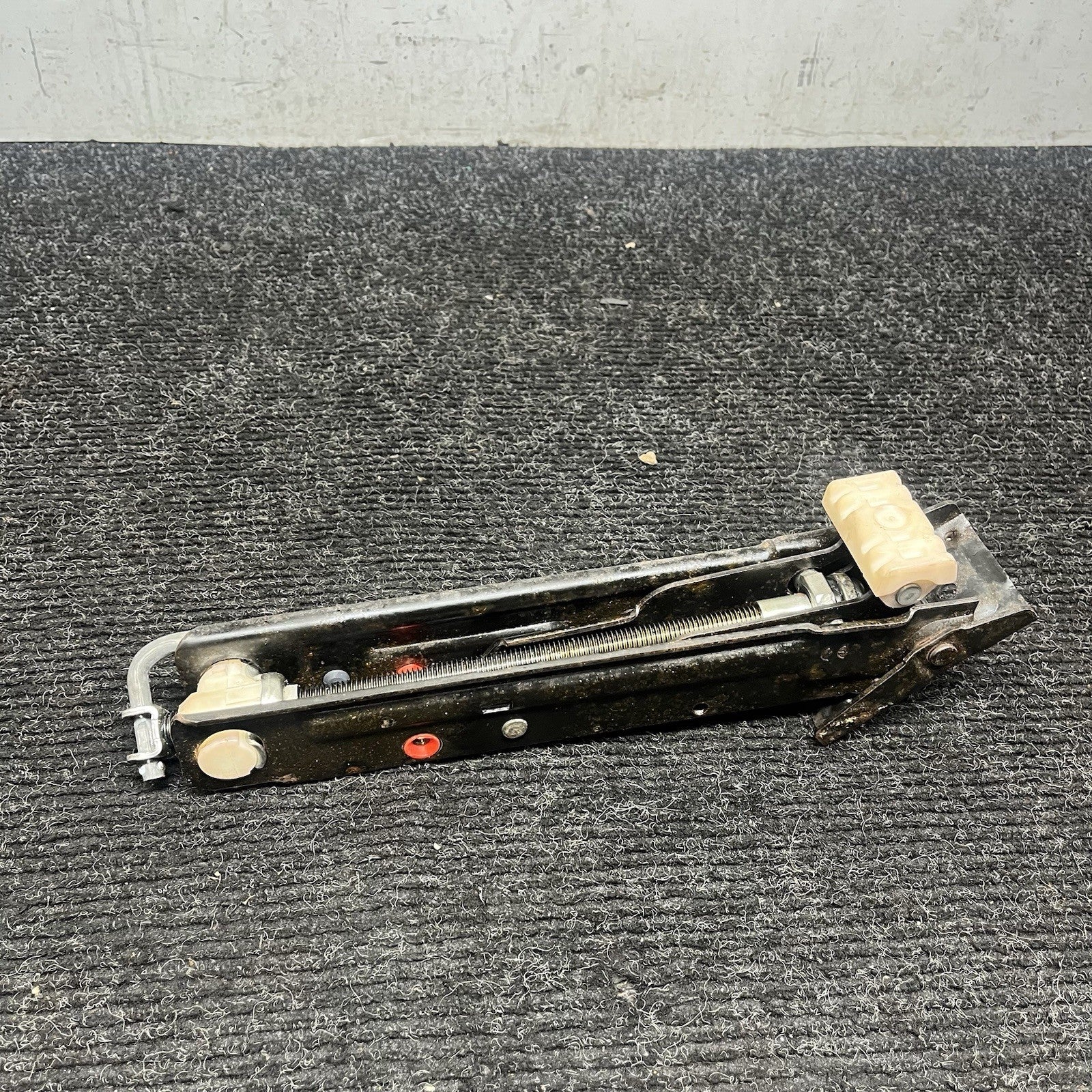 ☑️ BMW E46 3-Series Factory Spare Tire Changing Jack Lifting Tool 1999-2006 OEM