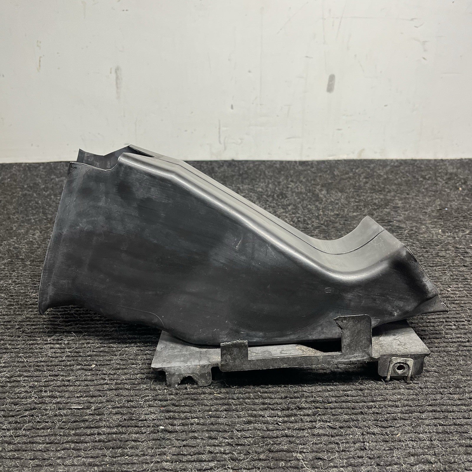 ☑️ 01-06 OEM BMW E46 325Ci 330Ci Coupe Convertible Left Driver Air Brake Duct