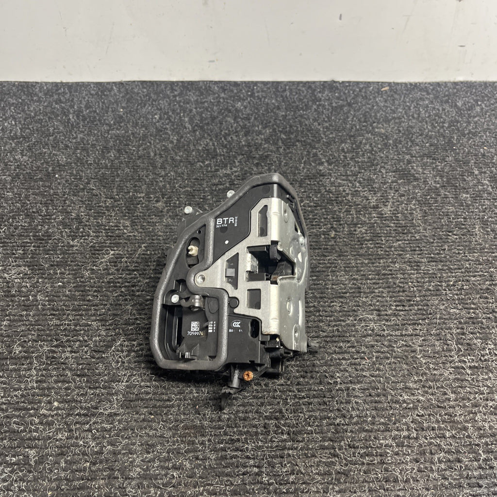 ☑️ OEM BMW E82 E90 F23 F30 F32 E60 F01 M4 X6 REAR RIGHT Door Lock Latch Actuator
