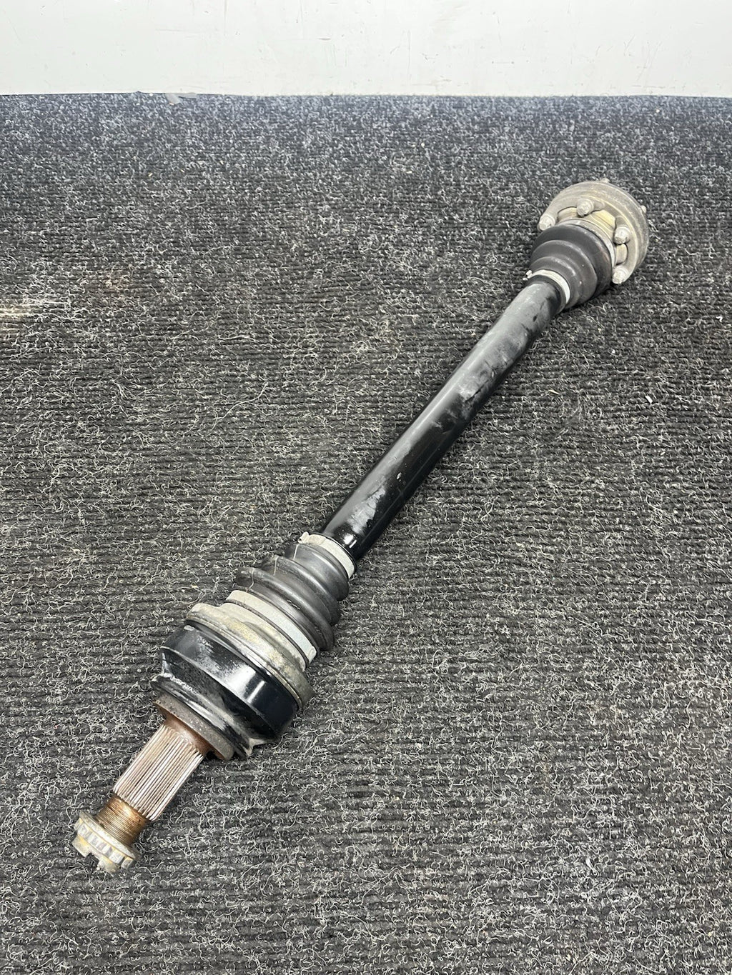 ☑️ 07-13 OEM BMW E82 E90 E92 DCT / MT Rear Right Axle Output Half Shaft Assembly