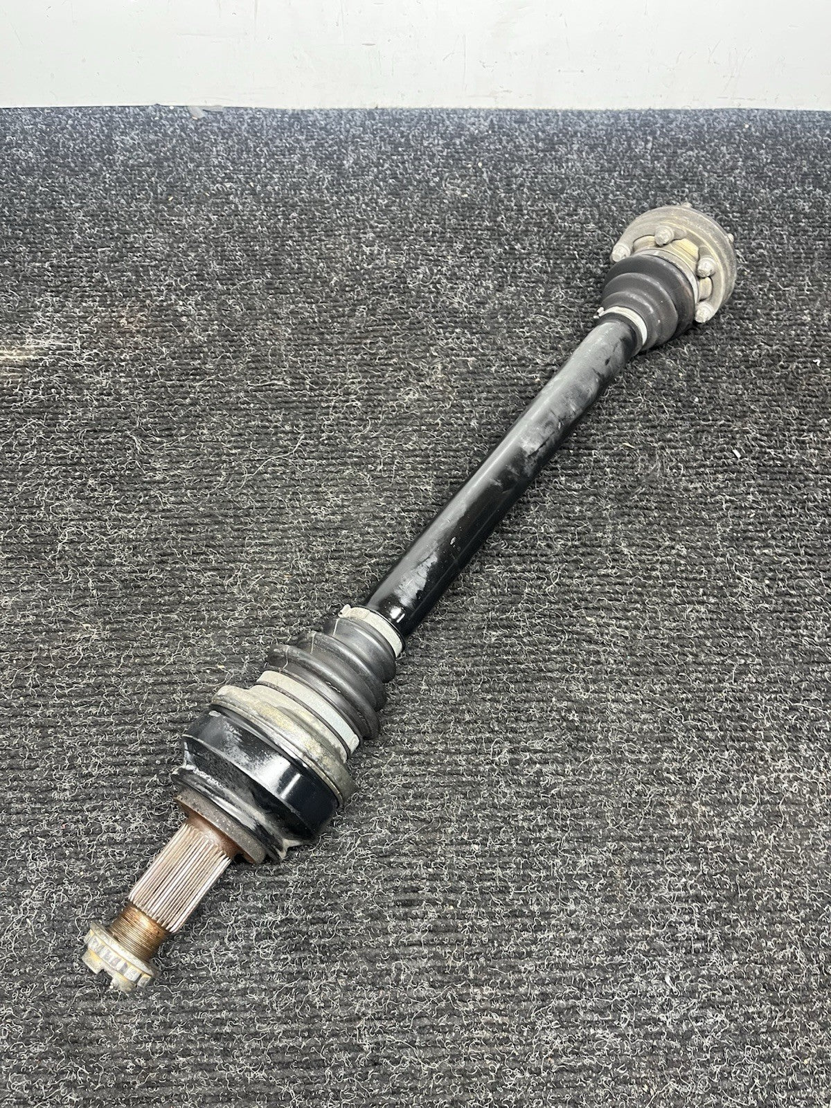 ☑️ 07-13 OEM BMW E82 E90 E92 DCT / MT Rear Right Axle Output Half Shaft Assembly