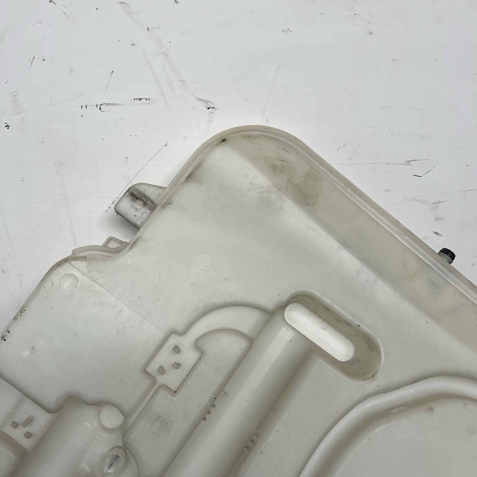 ☑️2013 BMW 320i 328i 335i 340i 330i F30 Windshield Washer Reservoir Tank 7241672