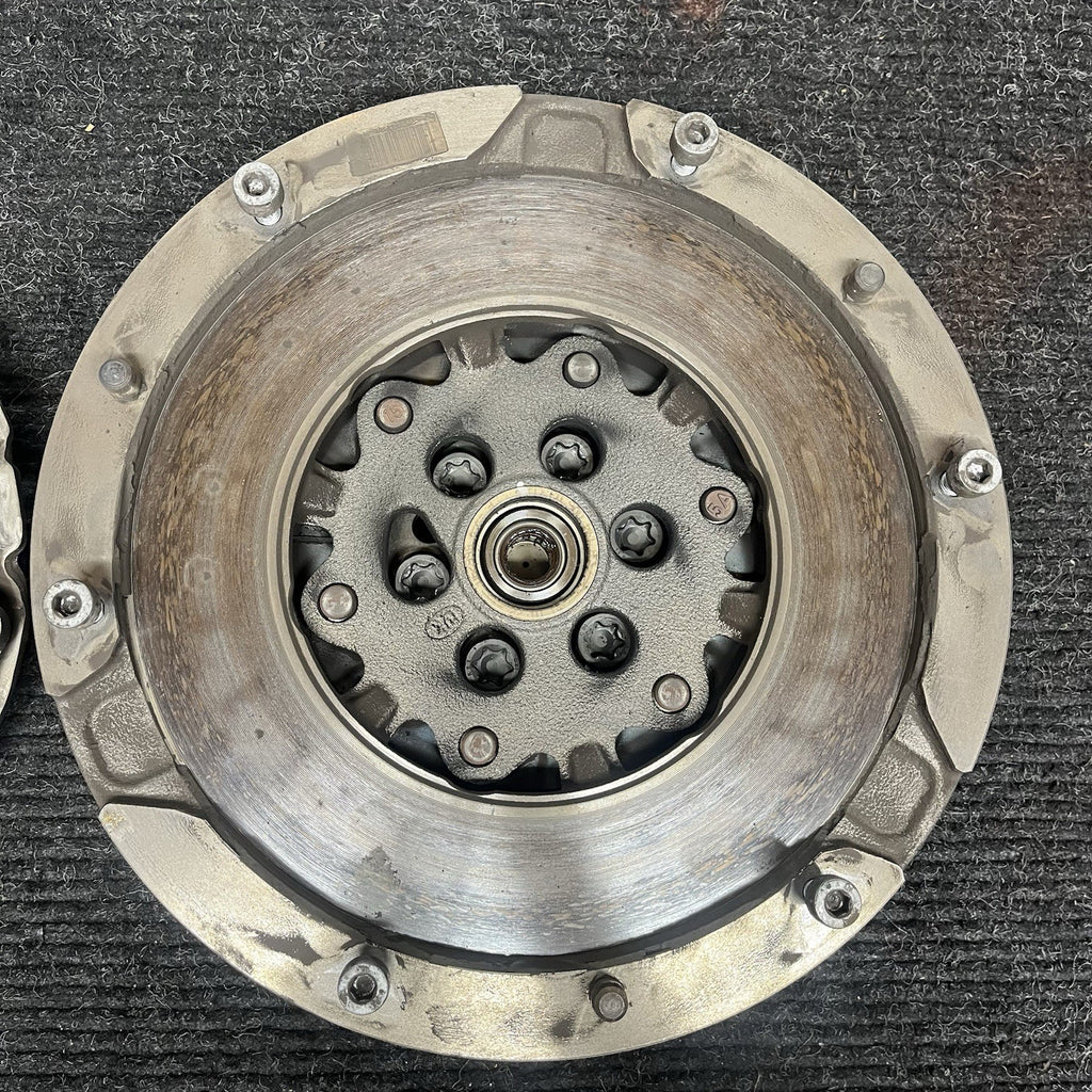 ☑️ 14-17 BMW F22 F23 M235i MANUAL TRANSMISSION CLUTCH FLYWHEEL N55 OEM