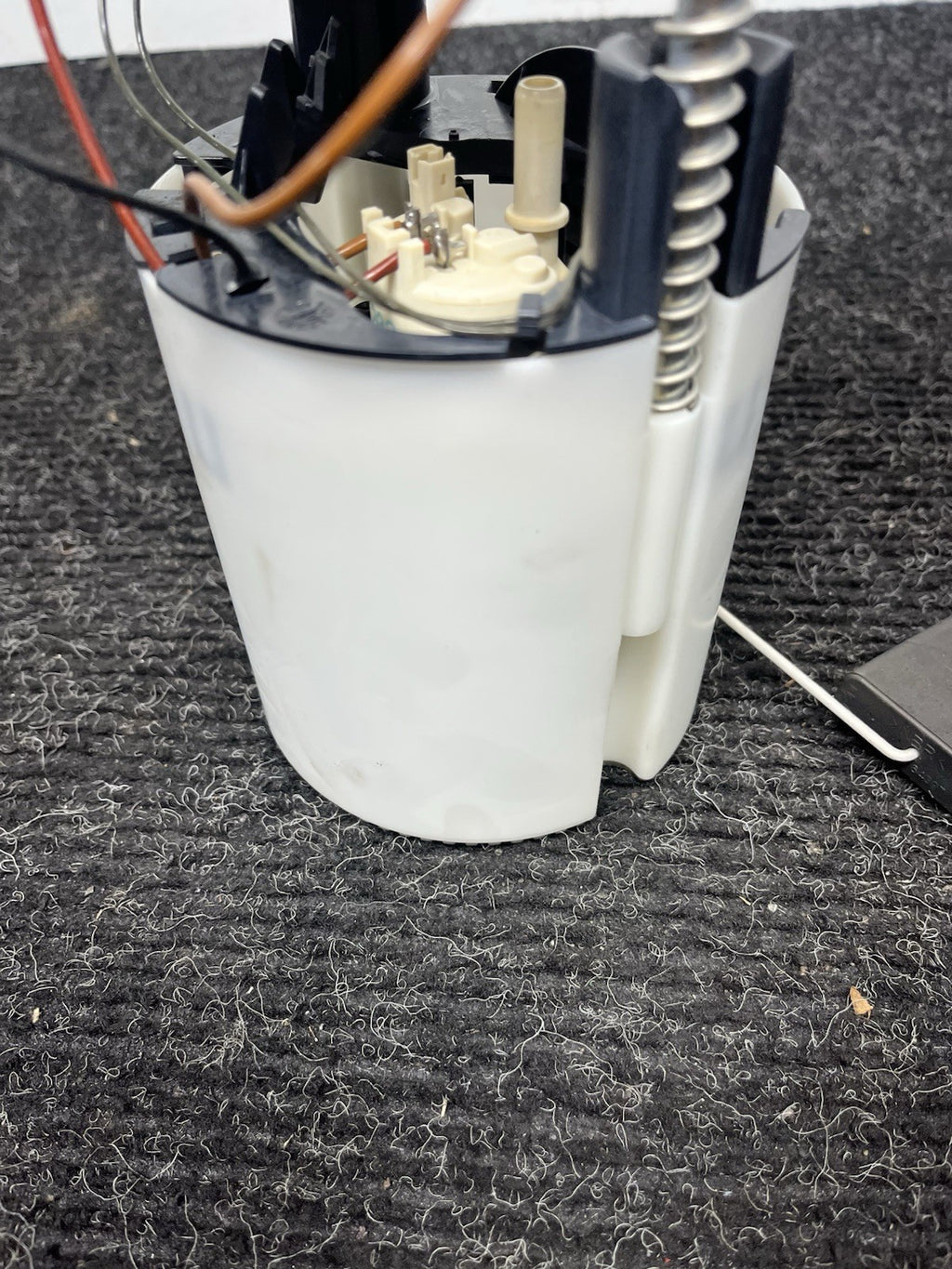 ☑️ 06-13 BMW E90 E84 E82 E88 E92 128i 135i 335i X1 Right Fuel Pump Assembly OEM