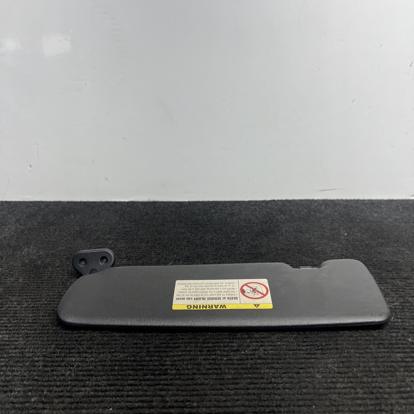 ☑️ 2001-2006 BMW 3 Series E46 Convertible Sun Visor  101-0232400 Passenger
