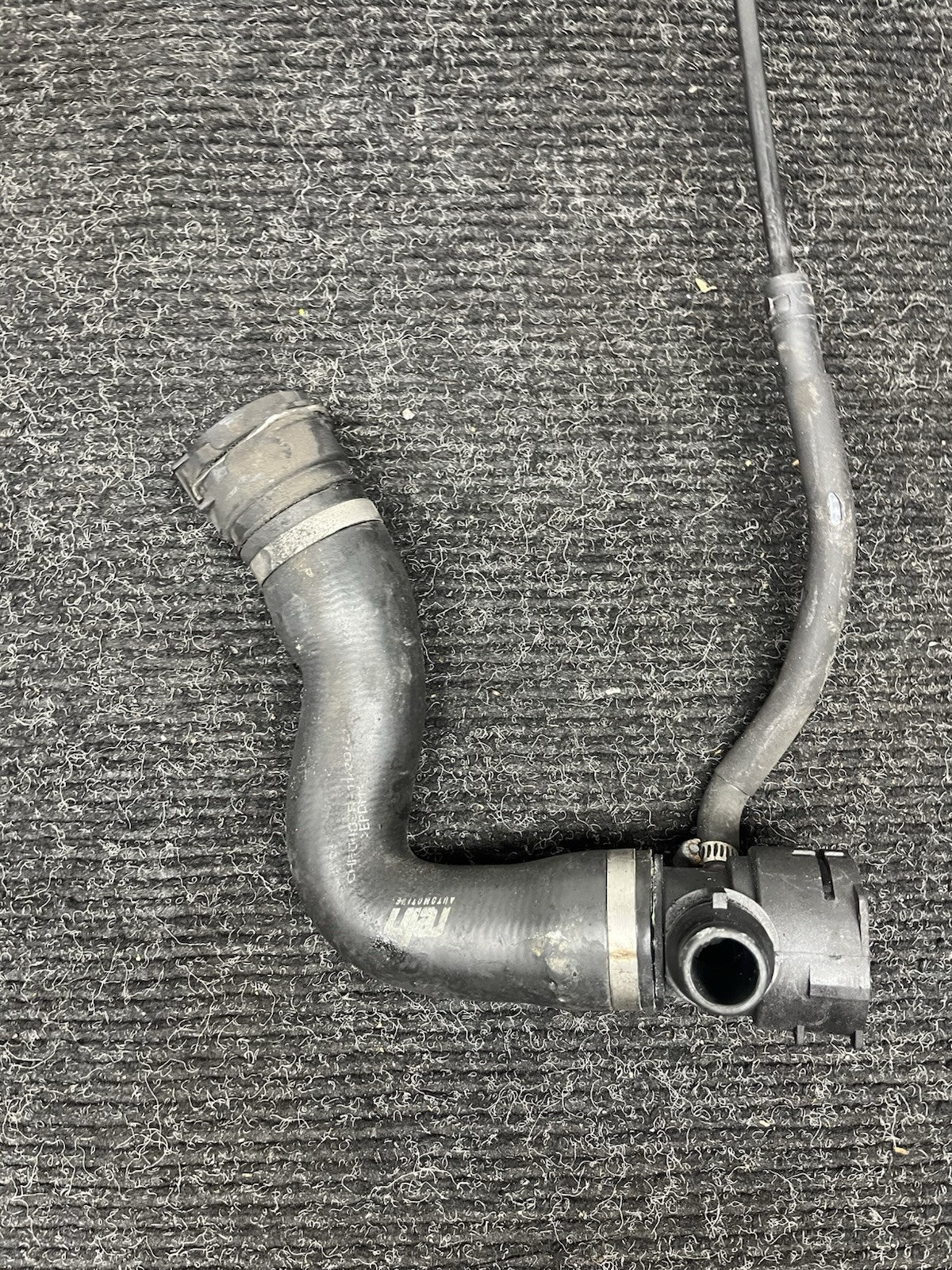 ☑️ BMW E88 E90 E92 135 335 N54 Upper Engine Radiator Coolant Hose Pipe Line OEM