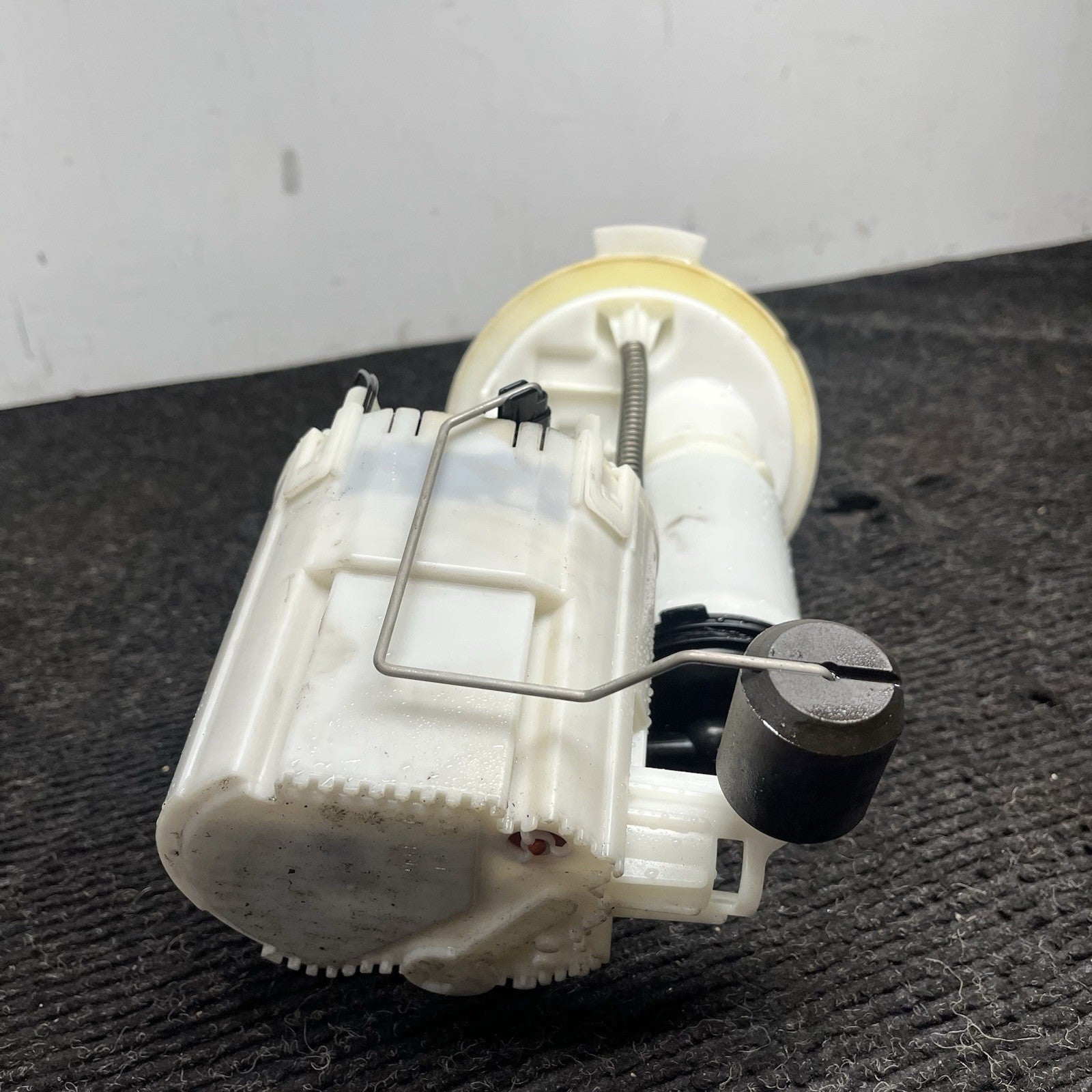 ☑️ BMW F30 2012-2018 Fuel Pump Assembly 2.0L OEM 7243975 Direct Replacement
