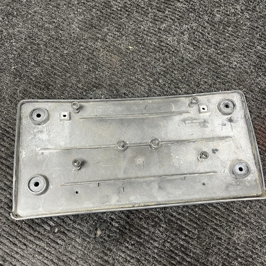 ☑️ 12-15 BMW F30 320I 328D 328I 335I Front Bumper License Plate Mounting Bracket
