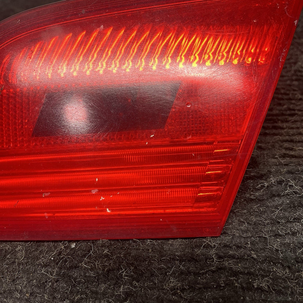 ☑️ 2007-2010 BMW E92 328i 335i COUPE INNER PASSENGER TAIL LIGHT PRE-LCI OEM NOTE