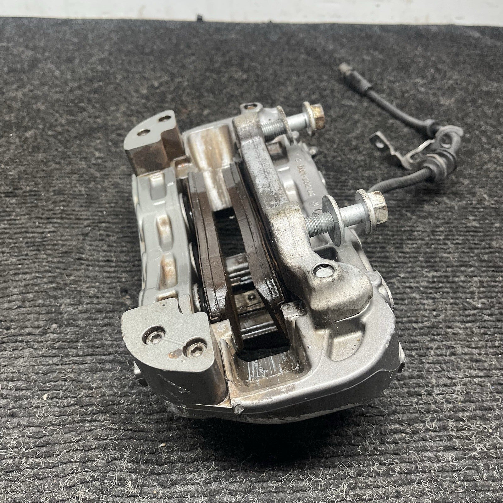 ☑️ 2008-13 BMW E88 E82 135i Front Rear Brake Calipers M-Sport Brembo Set OEM 89k