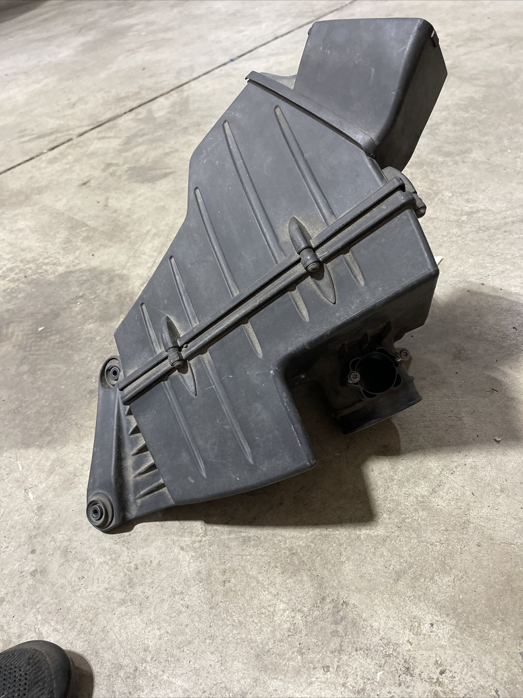 BMW AIR INTAKE MUFFLER CLEANER BOX BOOT 128i 328i 07-12