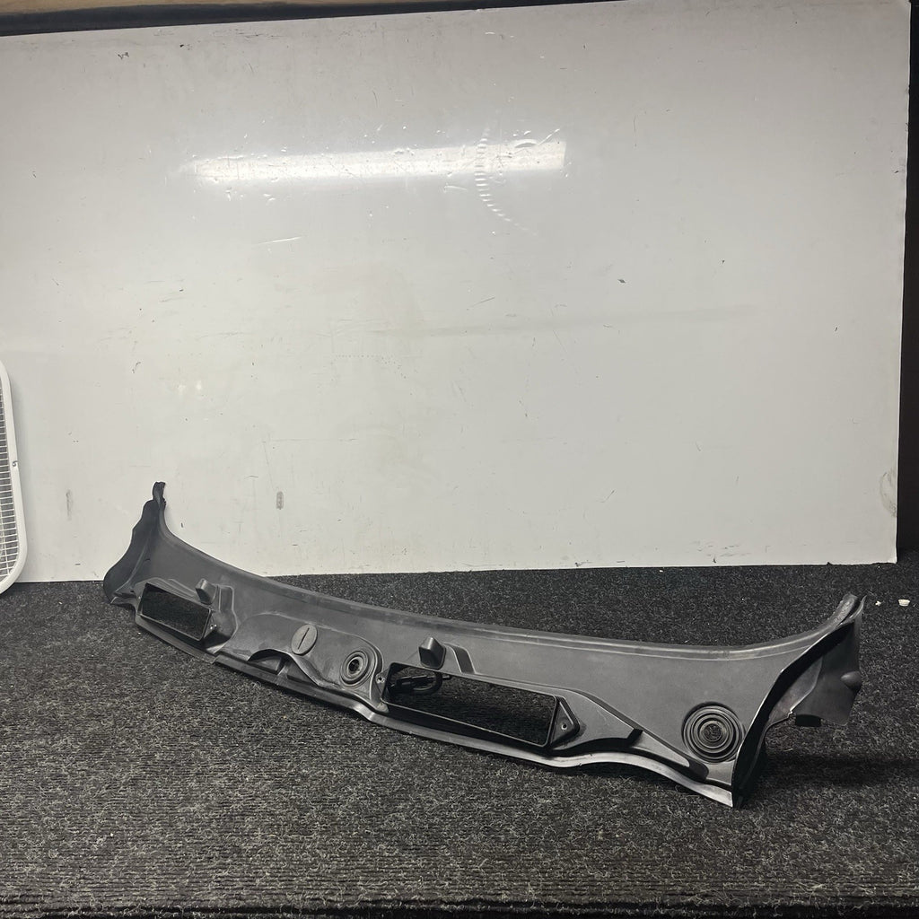 ☑️ 08-13 BMW E90 E92 E93 M3 OEM Front Windshield Wiper Cowl Panel Trim Cover OEM