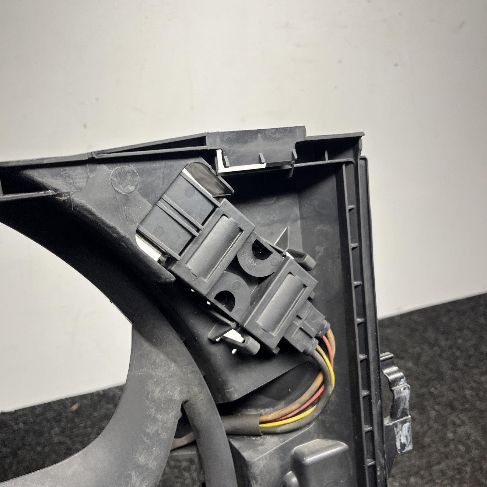 ☑️ 07-13 OEM BMW E88 E90 E92 N54 N55 Engine Radiator Cooling Auxiliary Fan 600W