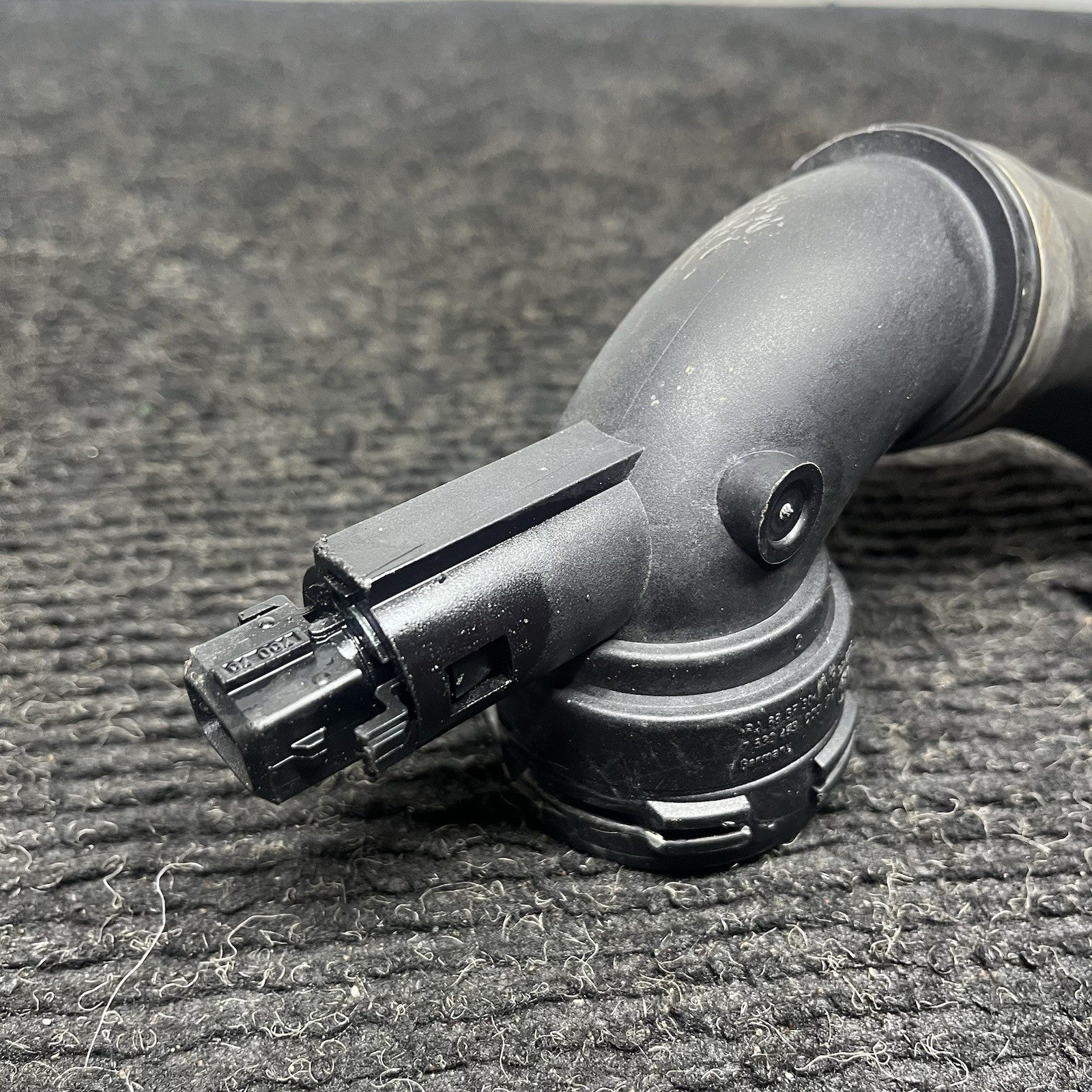 ☑️ 08-13 BMW E90 E82 Front Radiator Lower Coolant Inlet Hose Pipe 7532493 OEM