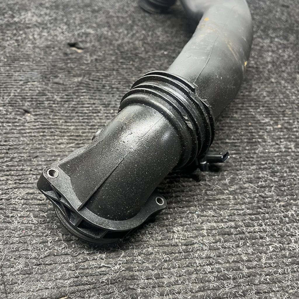☑️ 22-25 OEM BMW G42 G20 G22 M240 B58D 3.0L Engine Air Filter Intake Pipe