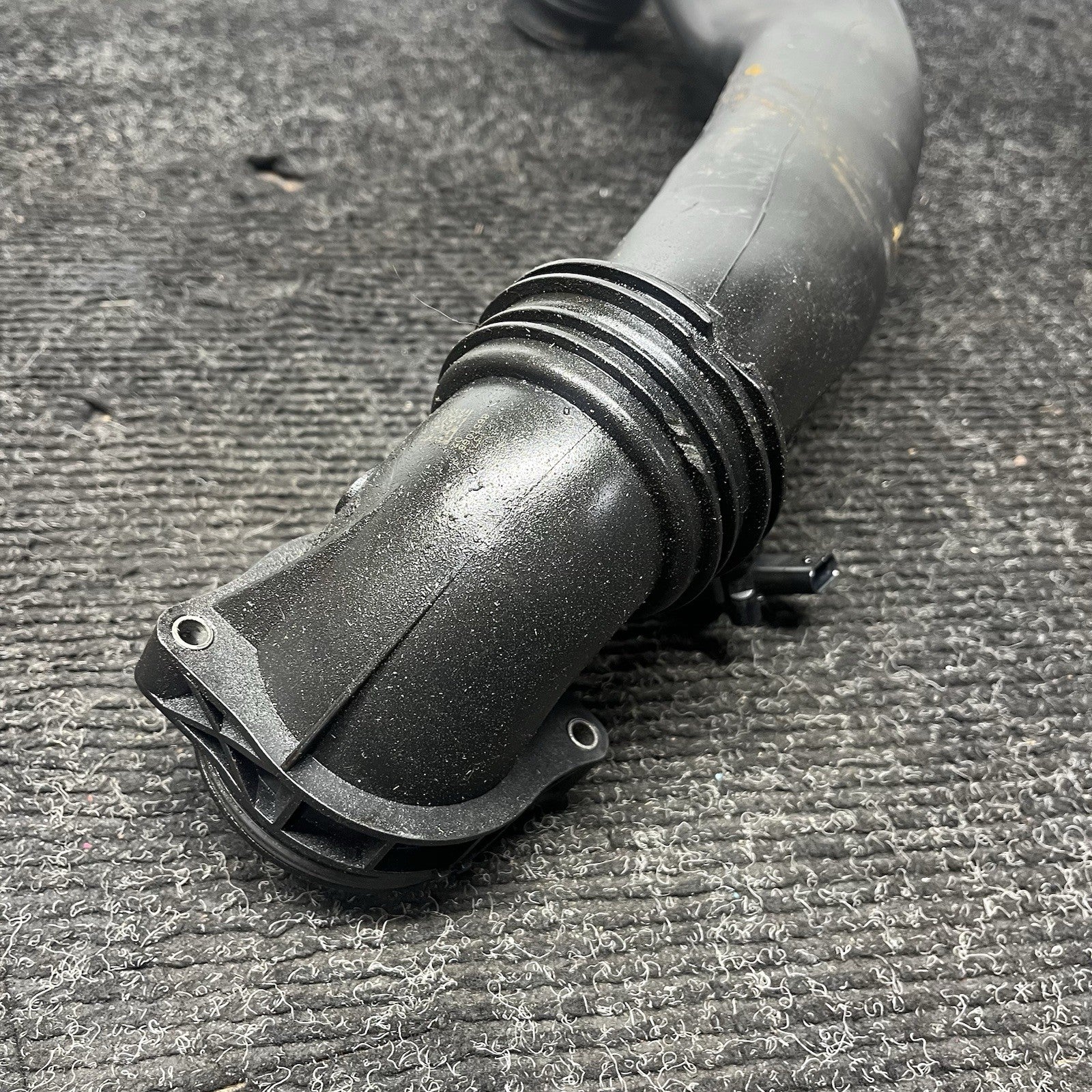☑️ 22-25 OEM BMW G42 G20 G22 M240 B58D 3.0L Engine Air Filter Intake Pipe