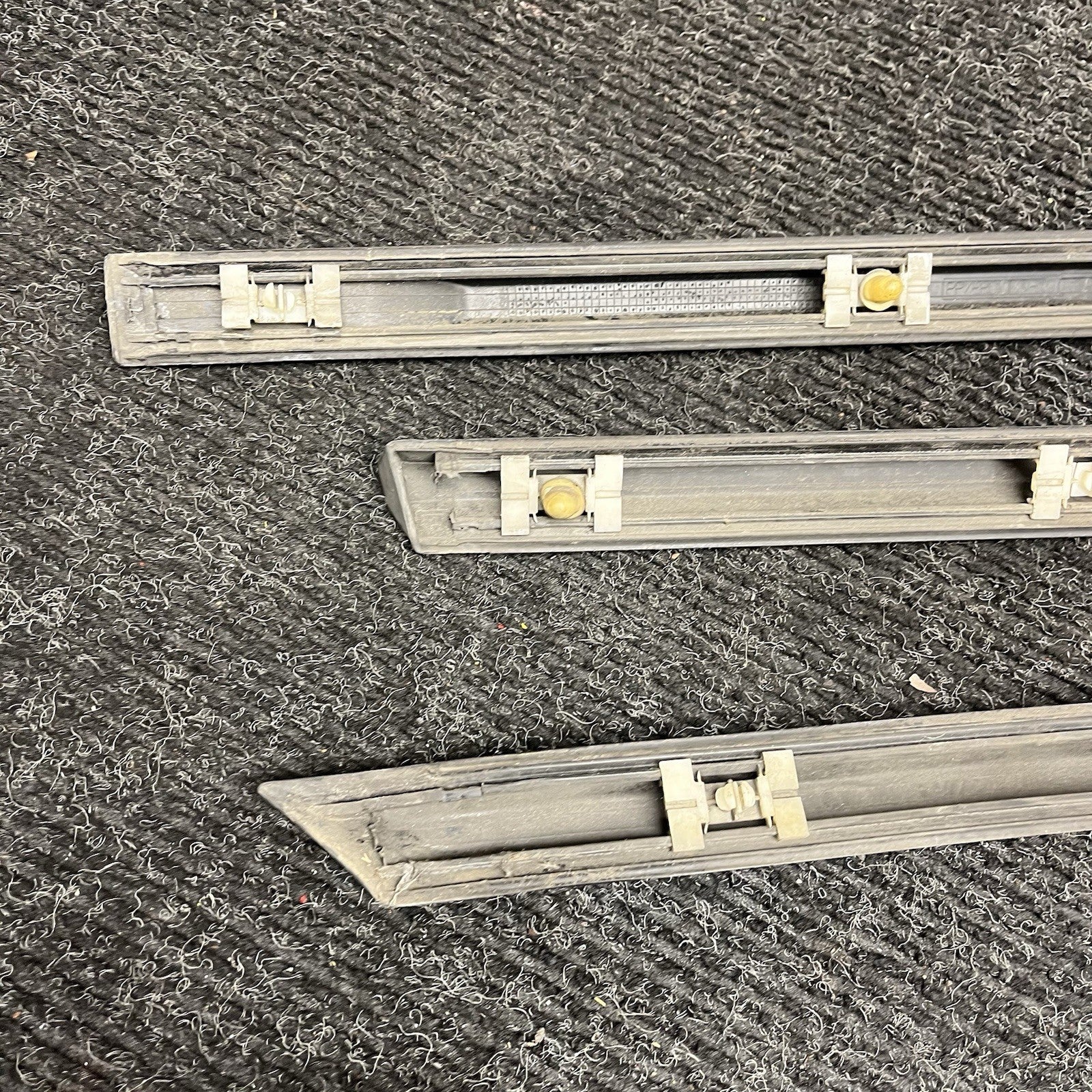 ☑️ 94-99 BMW E36 328iC COUPE VERT FENDER DOOR REAR QUARTER TRIM MOLDING SET OEM