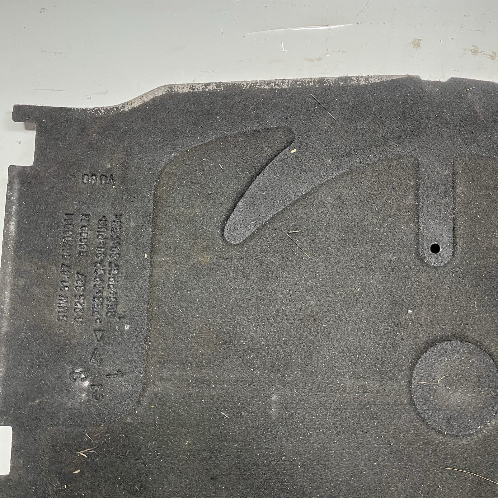 ☑️ 98-06 Bmw E46 3 Series Rear Trunk Luggage Compartment Carpet Mat Liner OEM