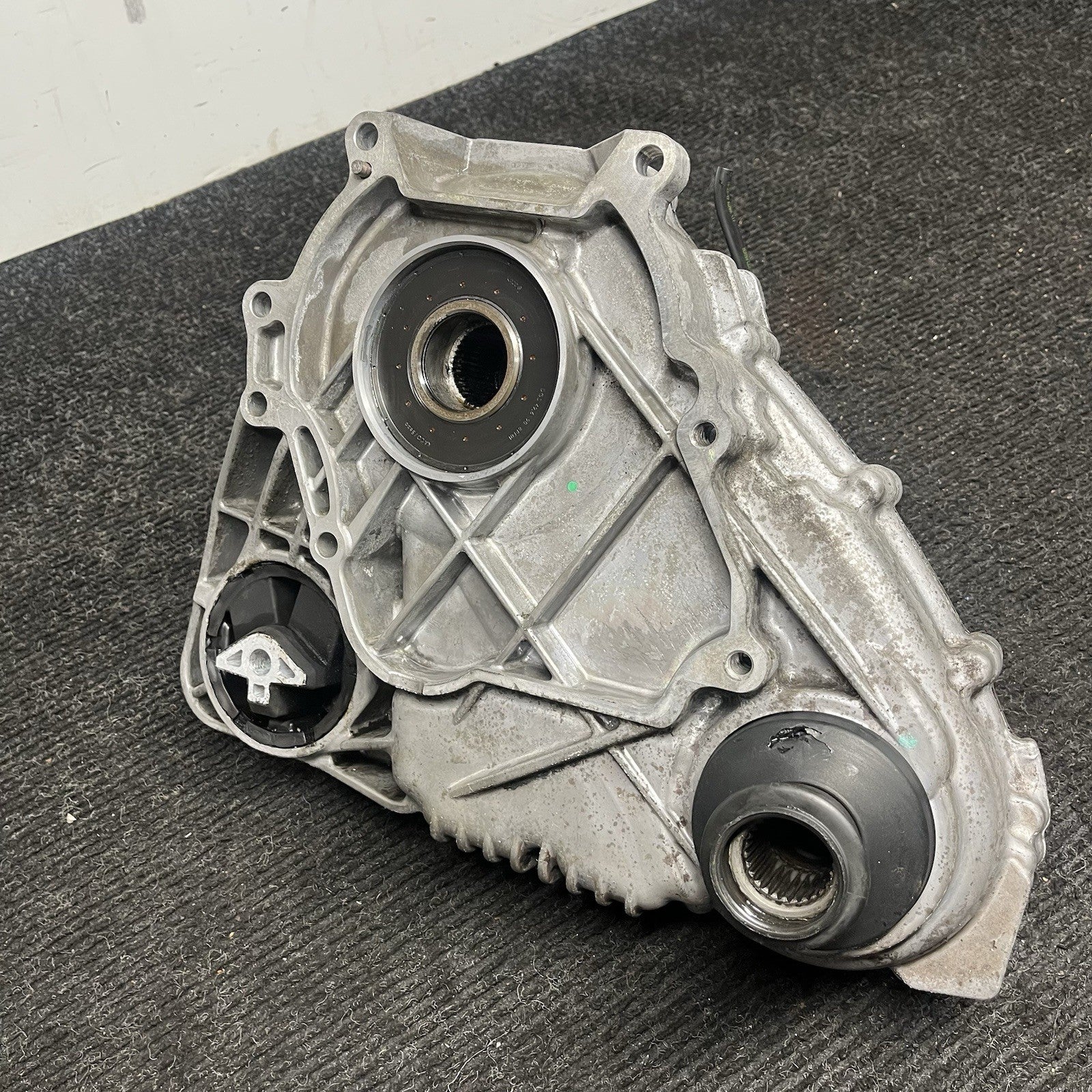 ☑️ BMW 2011-2013 E70 E71 X5 X6 TRANSFER CASE CARRIER ATC45L ASSEMBLY OEM 7643758