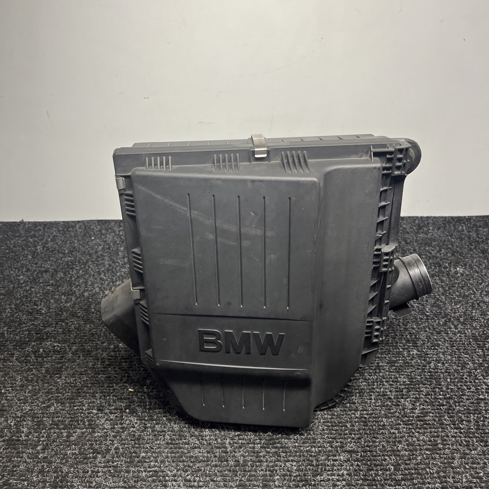☑️ 08-13 BMW 128i 135i E82 E88 AIR FILTER CLEANER INTAKE BOX OEM