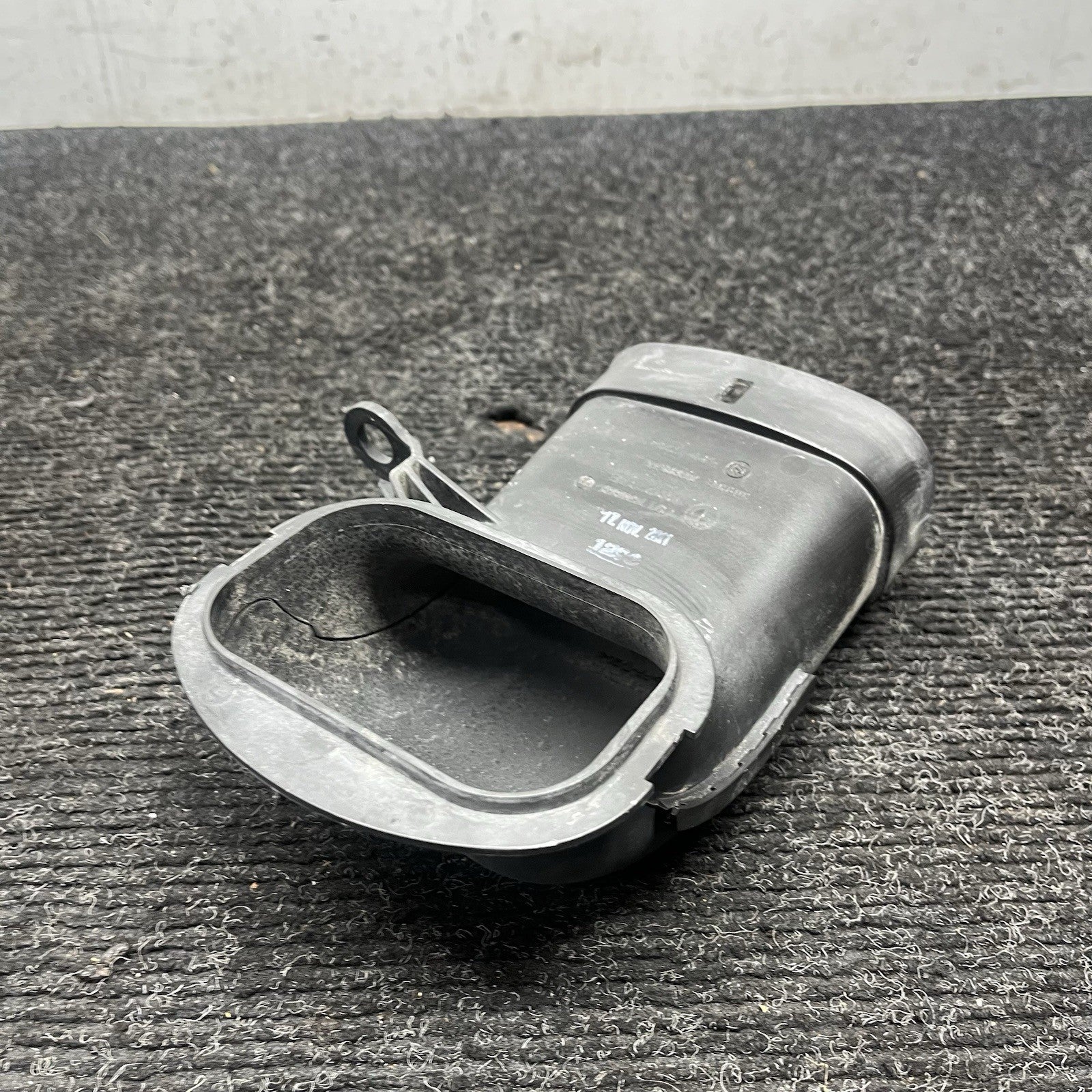 2011-18 BMW X3 F25 Xdrive28i 2.0L Air Intake Hose Duct OEM 7601869