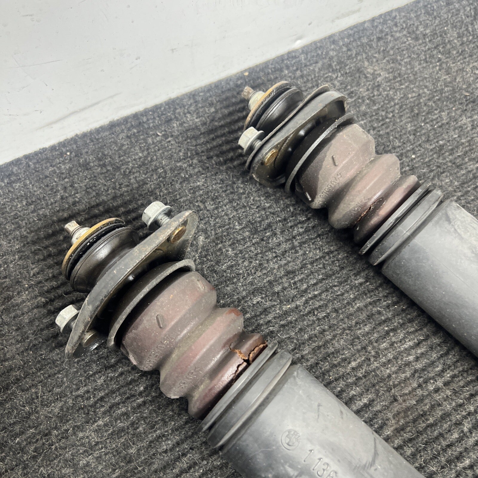 ☑️ BMW 323 328 330  2000-2006 Pair Front Monroe Quick Struts W/KYB Rear Shocks
