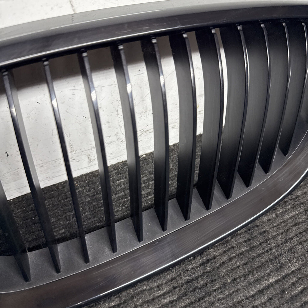 ☑️ 07-10 BMW E92 E93 328I 335I SET FRONT BUMPER LEFT & RIGHT KIDNEY GRILLE OEM