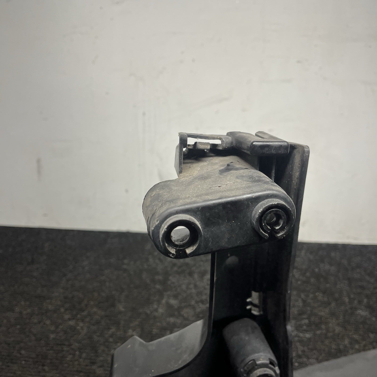☑️ REAR RIGHT INNER BUMPER MOUNT SUPPORT BRACKET OEM 2014-2018 BMW X5 F15