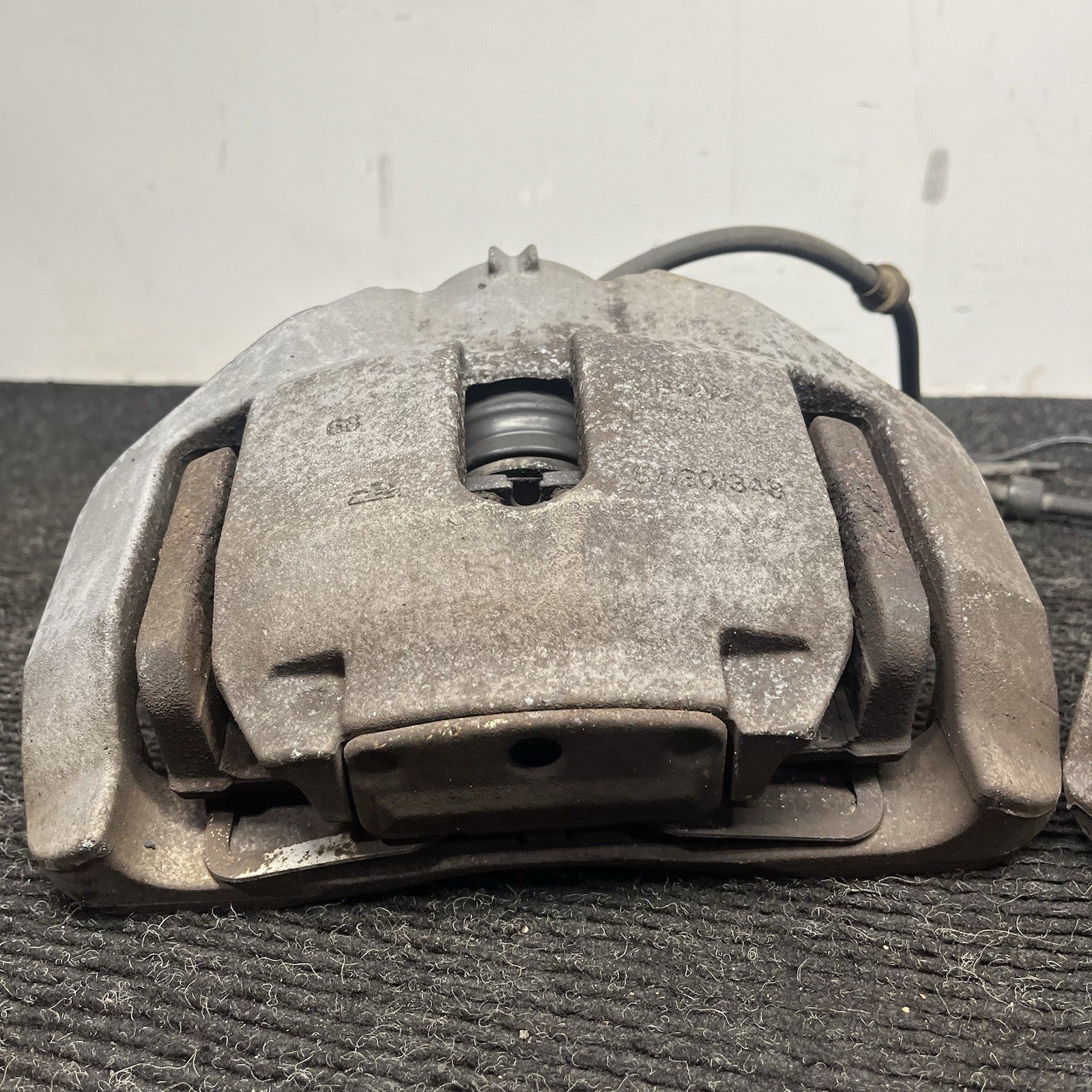 ☑️ 06-11 E90 E91 E92 E93 E84 335 Z4 BMW 335i Front Brake Caliper Set OEM