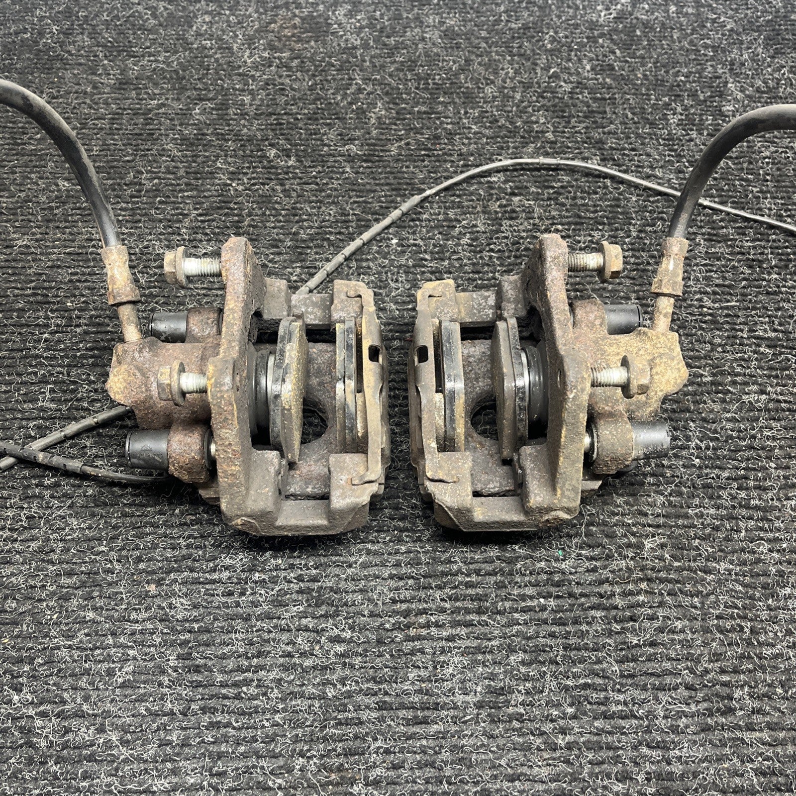 ☑️ 01-06 BMW E46 330i 330Ci RWD SET OF 2 REAR LEFT & RIGHT BRAKE CALIPER OEM