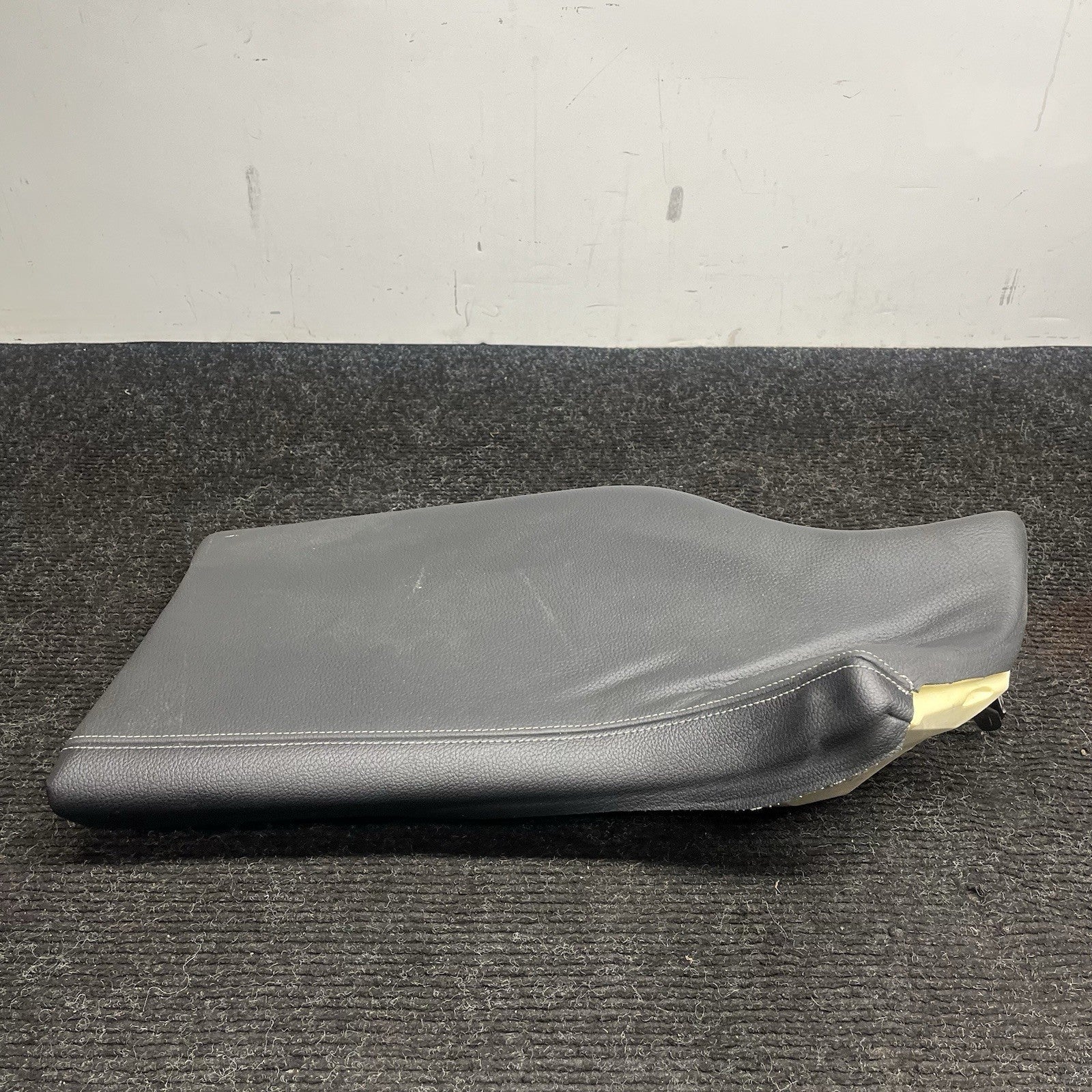 ☑️ 2015-2018 BMW 428ix F36 OEM Right Rear Seat Bolster Black Leather