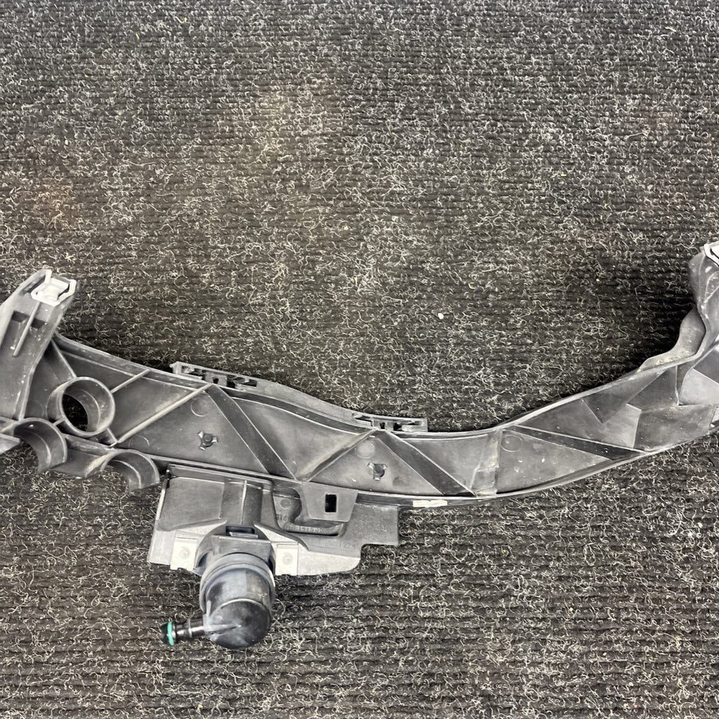 ☑️ 08-13 BMW E82 E88 135 Right Passenger Headlight Arm Bracket Mount