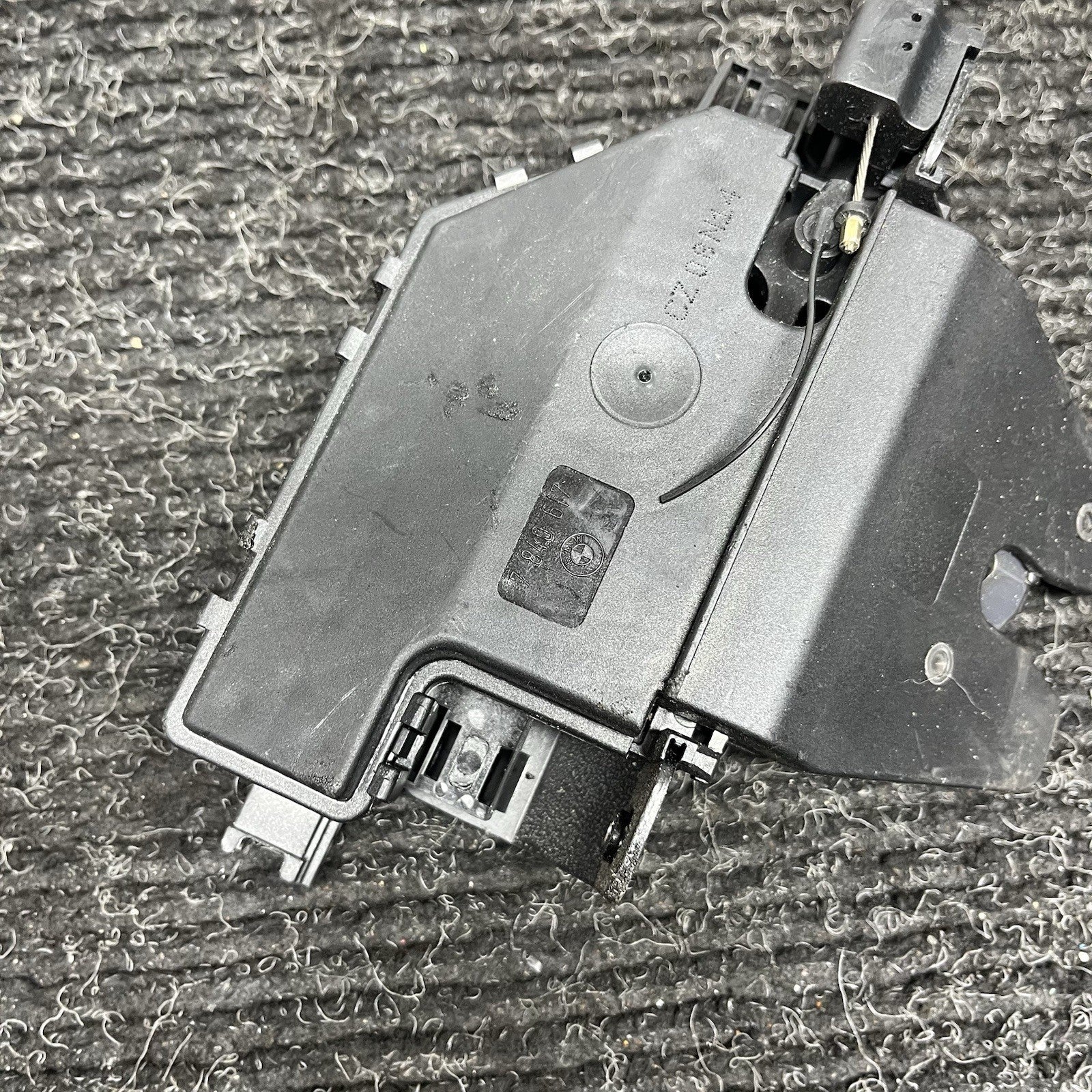☑️ BMW E46 M3 330i 325i 323i REAR TRUNK RELEASE LOCK LATCH MECHANISM OEM