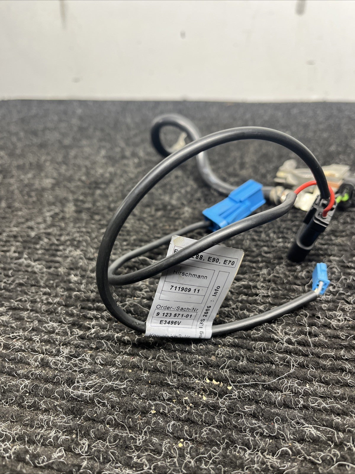 ☑️ BMW OEM E60 E61 E64 E70 545 535 550 M5 REAR TRUNK BATTERY NEGATIVE CABLE