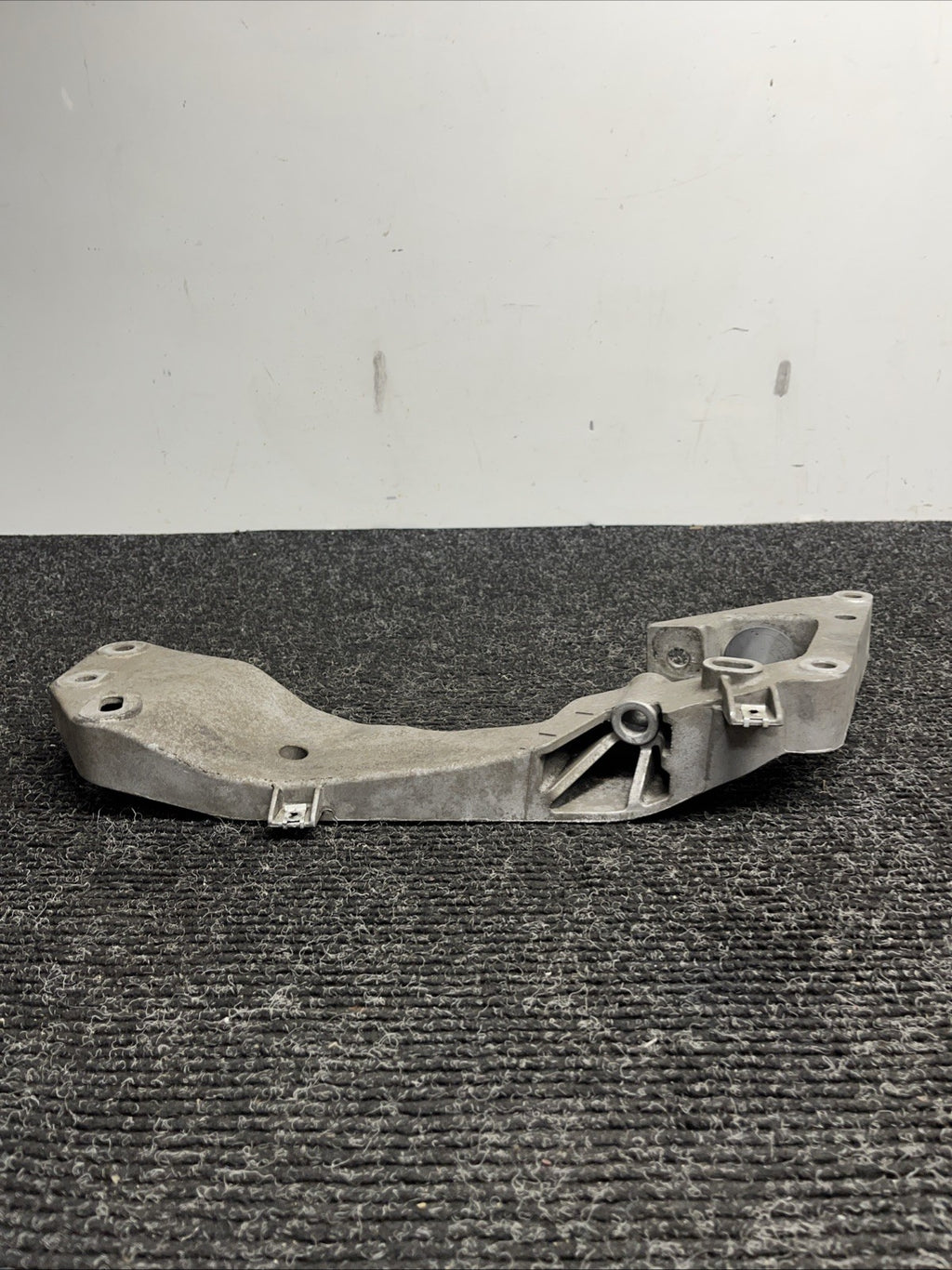 ☑️ 06-19 BMW E92 F30 F32 328XI 335XI 428XI AWD Transmission Mounting Bracket OEM