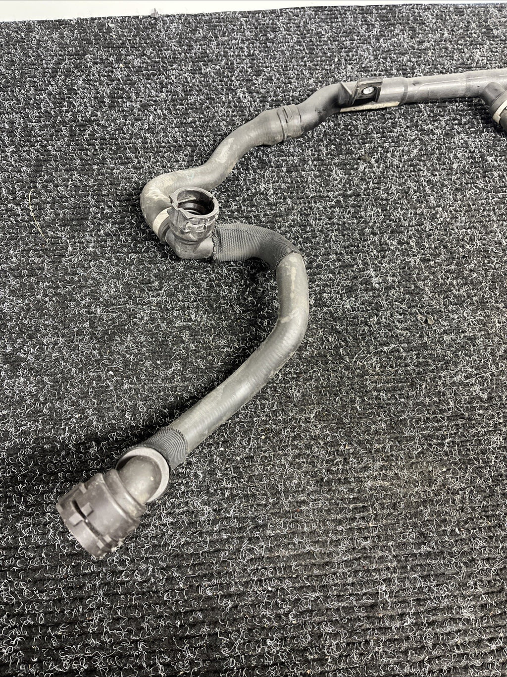 ☑️ OEM BMW E90 E92 E93 N54 RWD AT Thermostat Hose  Coolant Return Pipe Line