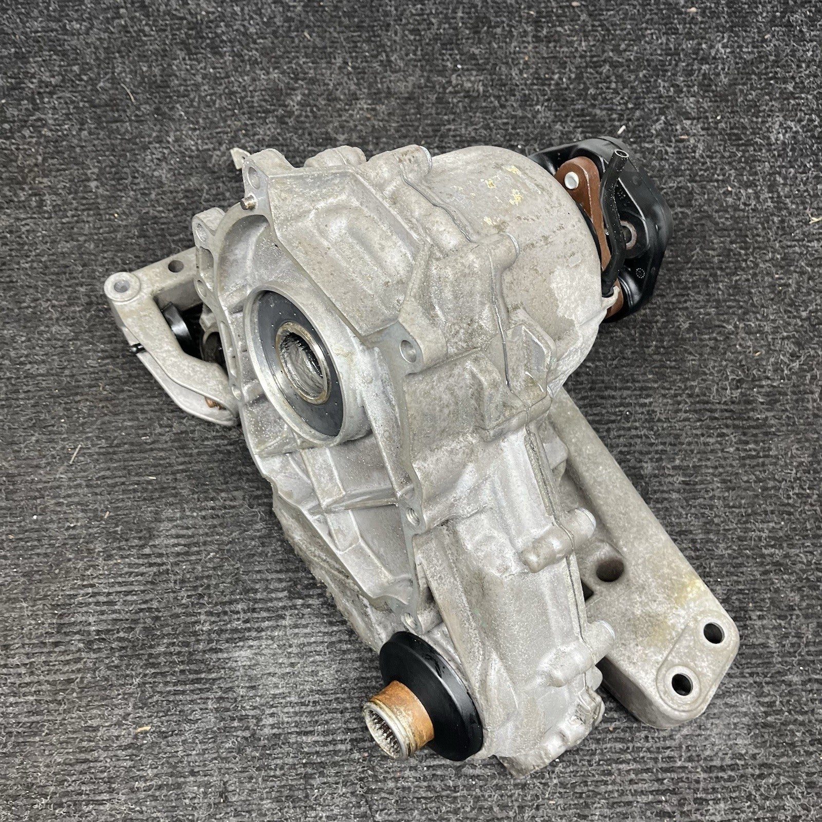 ☑️ 2011-2012 BMW X5 X6 3.0 N55 Transfer Case 27107635753 OEM Used