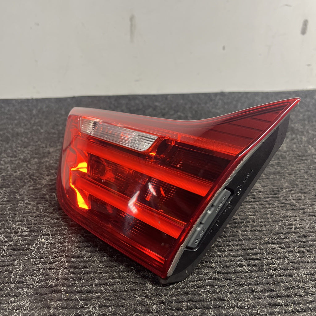☑️ 15-17 OEM BMW F82 M4 Coupe Rear Right Passenger Side Inner Stop Tail Light